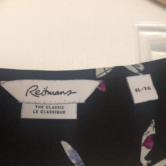 Reitmans flutter sleeve button up, abstract leaf motif, upper front chest pleats - Picture 3 of 6